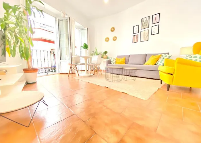 Comfortable Studio Old Town, Parking Optional