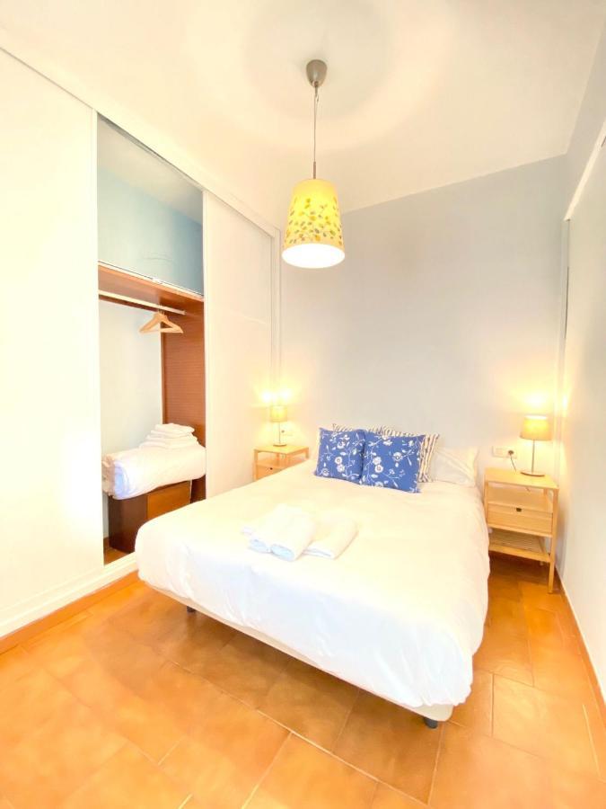 Comfortable Old Town, Parking Optional Apartment