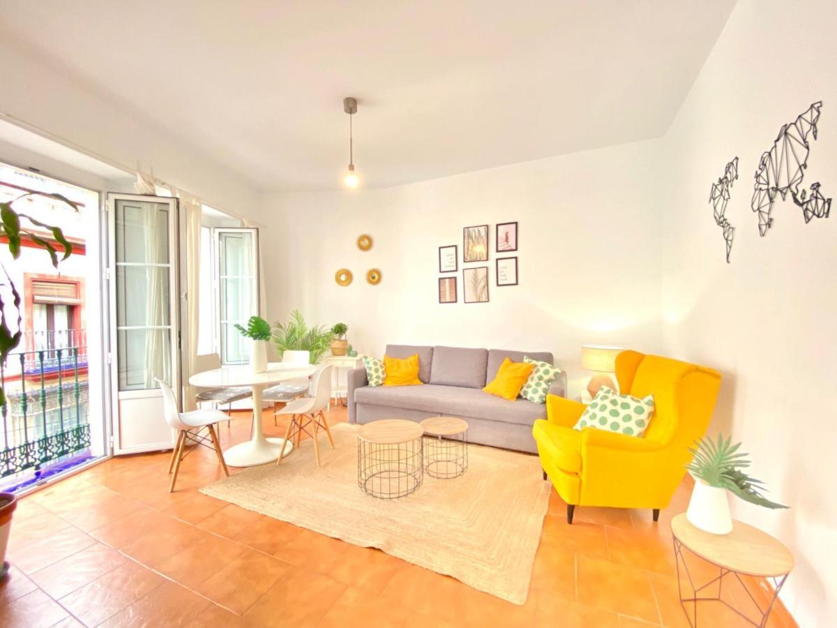 Comfortable Old Town, Parking Optional Apartment Seville