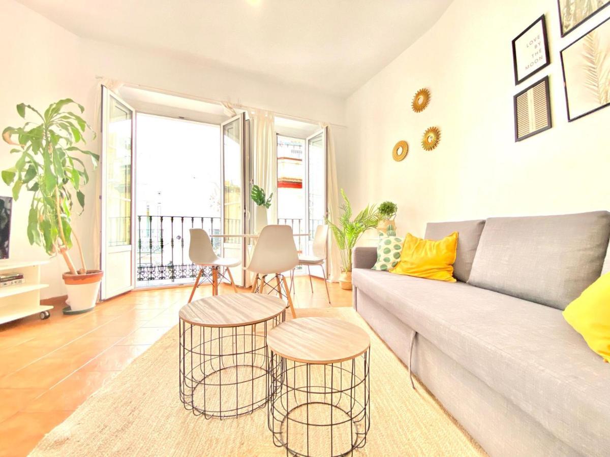 Comfortable Old Town, Parking Optional Apartment Seville